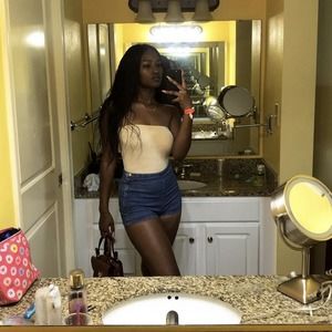 Meet your Posher, Miss